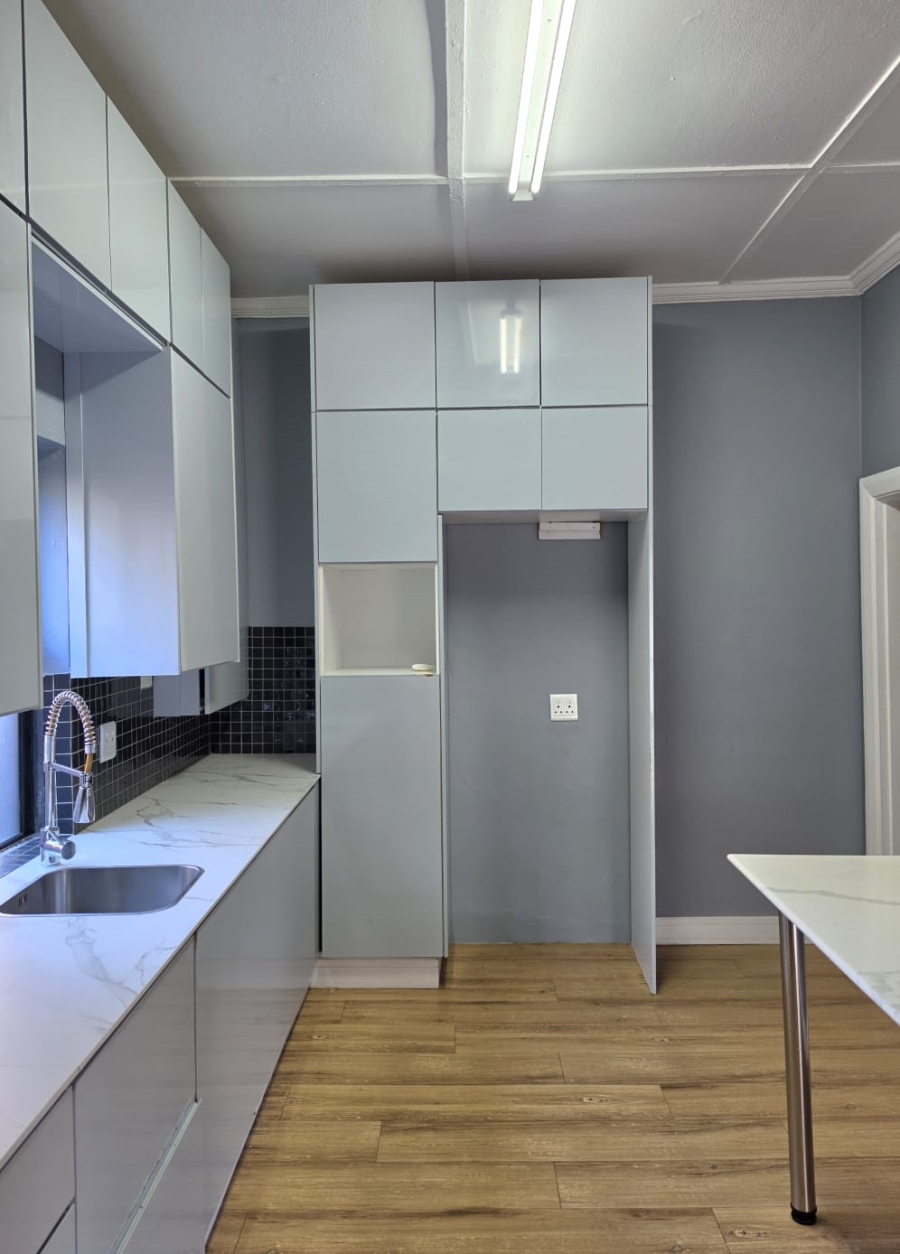5 Bedroom Property for Sale in Kenilworth Western Cape